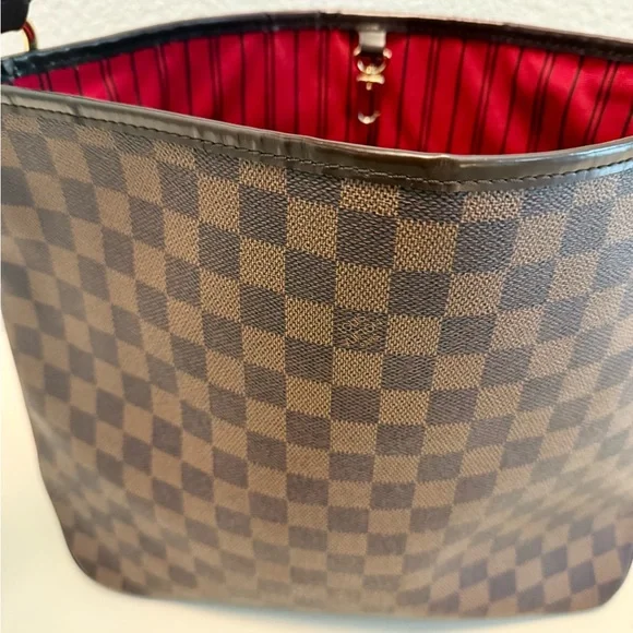 Louis Vuitton Damier Evene Shoulder Bag - Picture 2 of 10